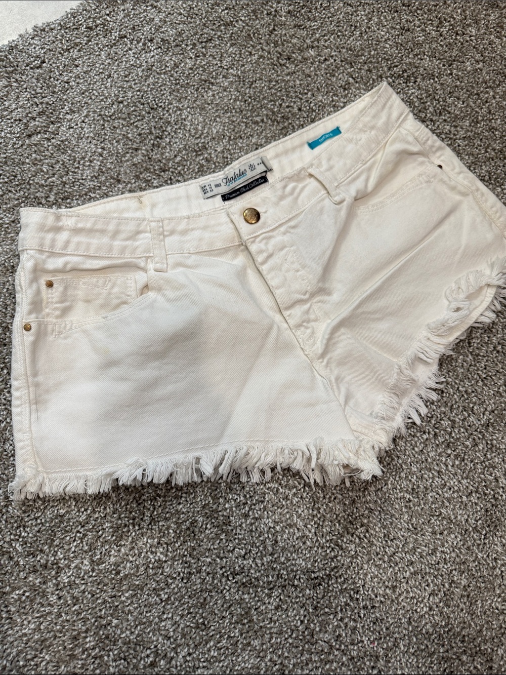 Zara White Frayed-Hem Denim Shorts